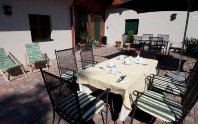 Hotel Garni Winzerhof Hödl