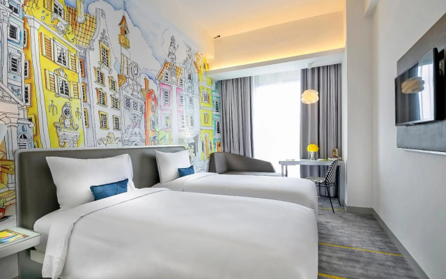 YELLO Hotel Harmoni Jakarta