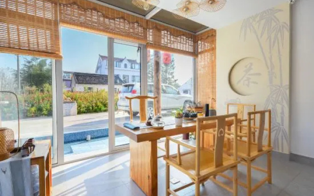 YunLu Homestay (Shanghai International Tourism Resort)