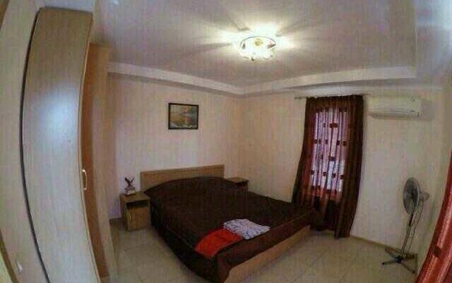 Mramornyj (Golubaja buhta)