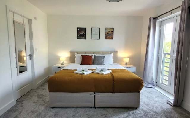 House of 4 Chimneys by Your Lettings UK