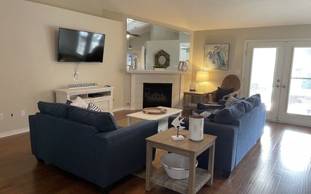 Coastal Retreat 3 Bedroom Home by RedAwning