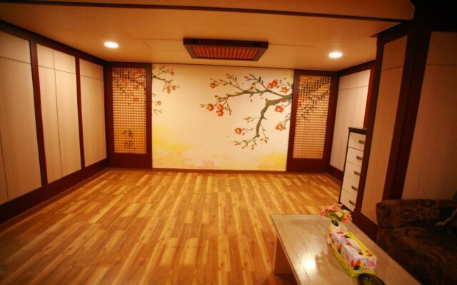 Gumi Hotel