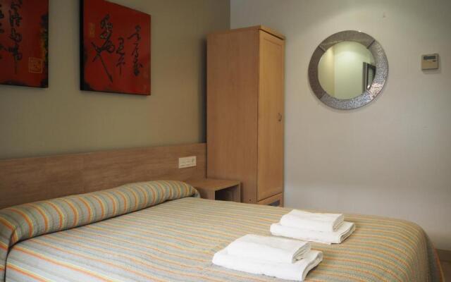 Hostal Acella