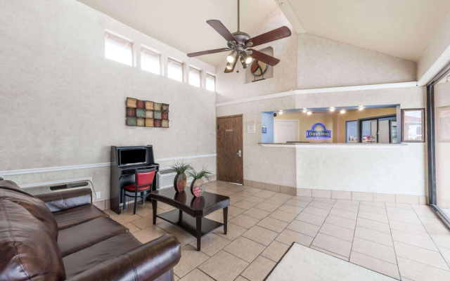 Days Inn San Antonio Coliseum