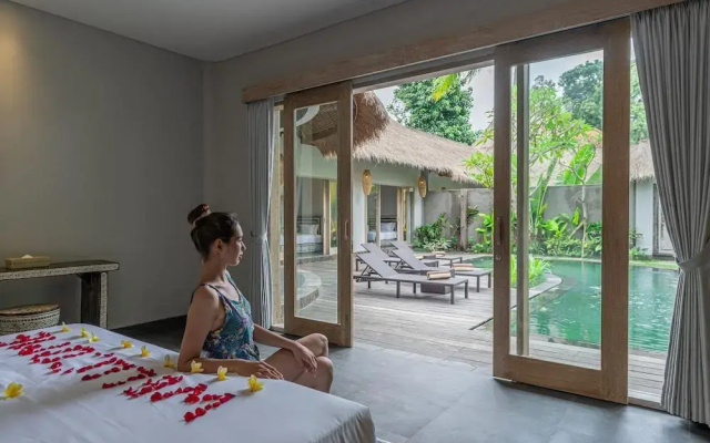 Brand New luxury 3BR Villa Ethnic Ubud 2