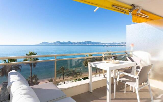 On la Croisette: luxe 2 bedrooms/ 2 baths