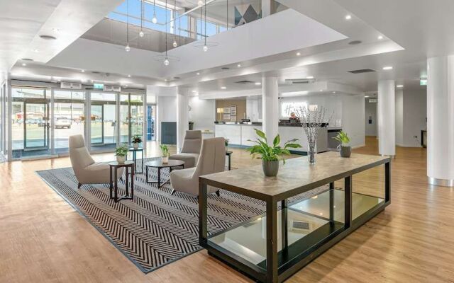 Holiday Inn Express Leigh - Sports Village