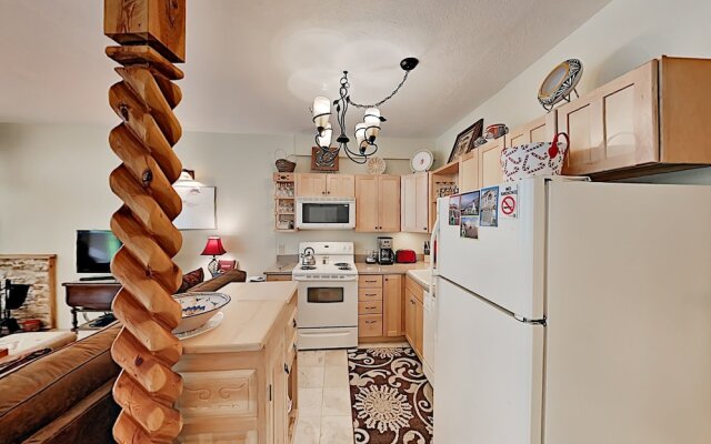 13tr23qb Studio Bedroom Condo