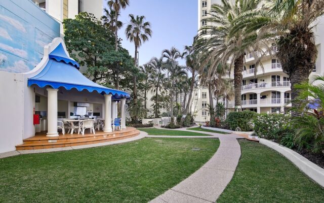 Beachfront Luxury 3 Bedroom Apartment