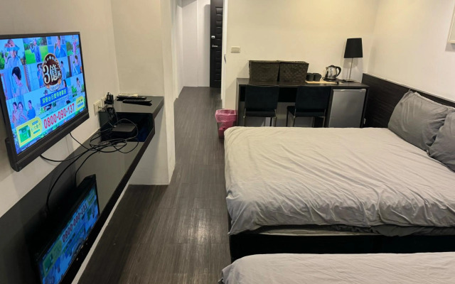 Zhongxiao Dunhua Homestay