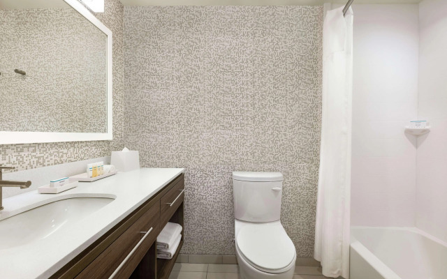 Home2 Suites by Hilton New Brunswick, NJ