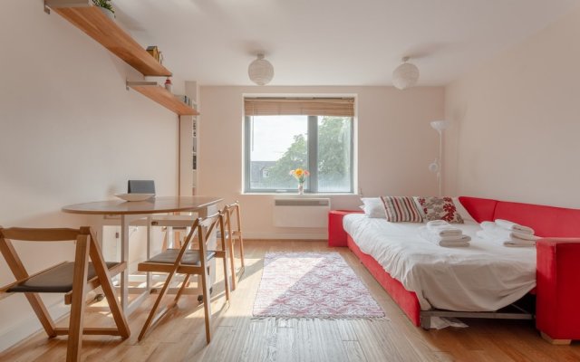 Charming 1 Bedroom Property Next to Clapham Common