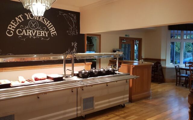 The George Carvery & Hotel