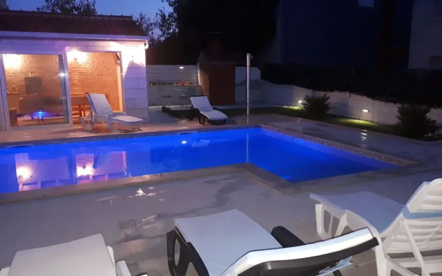 Apartments Maestral