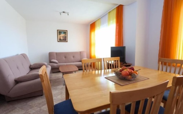 Maretsol Vacation House