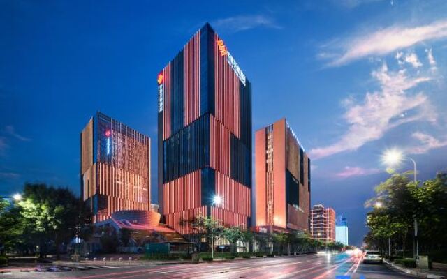QIANNAHOTEL SPLENDOR（Zhengzhou East Railway Station Longzihu University District）