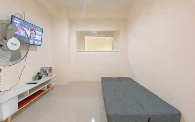 Modern Look 1Br At Cibubur Village Apartment