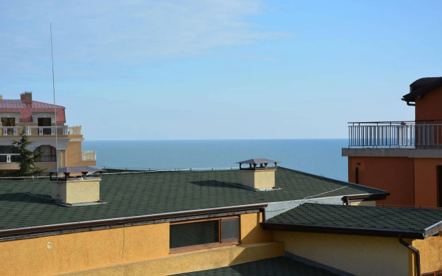 Golden House Apartments