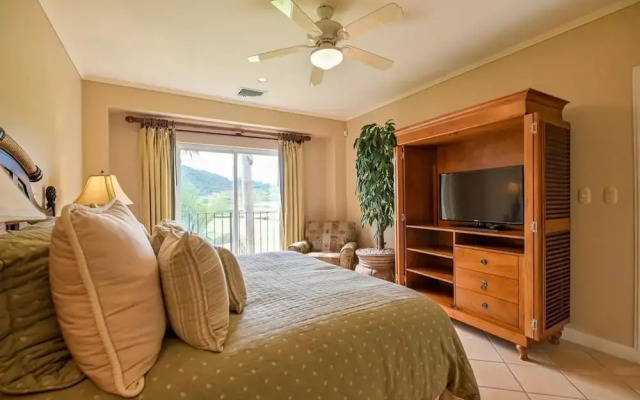 CR Luxury Del Mar 5H 2 Bdrm