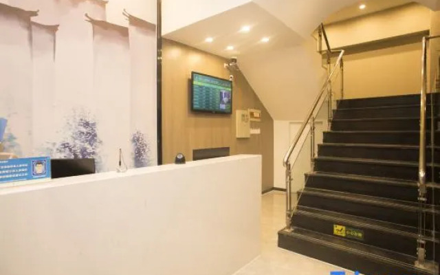 Qingmu Express (Nanjing Xinjiekou Xinjiekou Subway Station Fengfu Road)