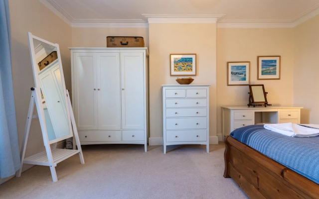 Crail Farm House Perfect for TheCowShed