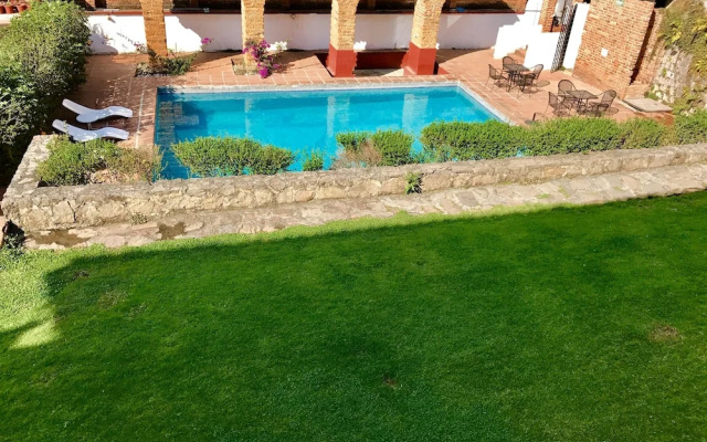 Hotel Los Arcos