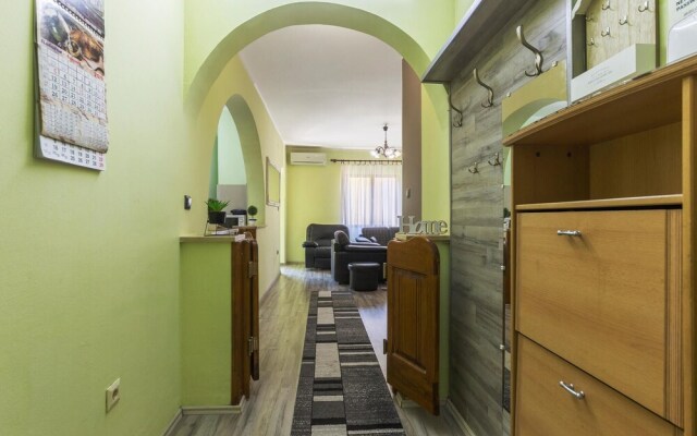 Stunning Home in Pula With Wifi and 2 Bedrooms