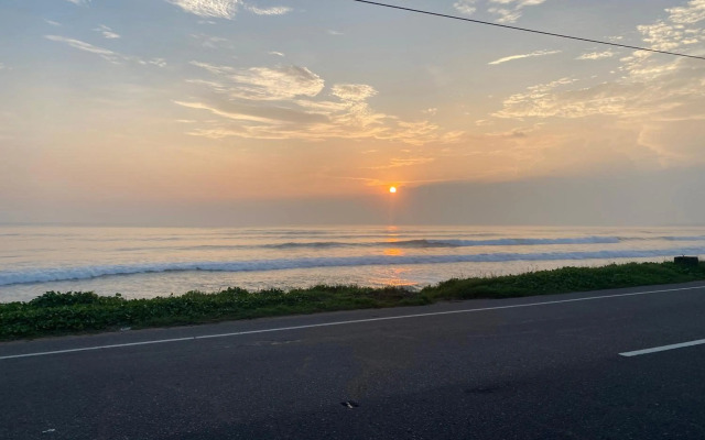 Yoho Talalla Ocean Beach Resort