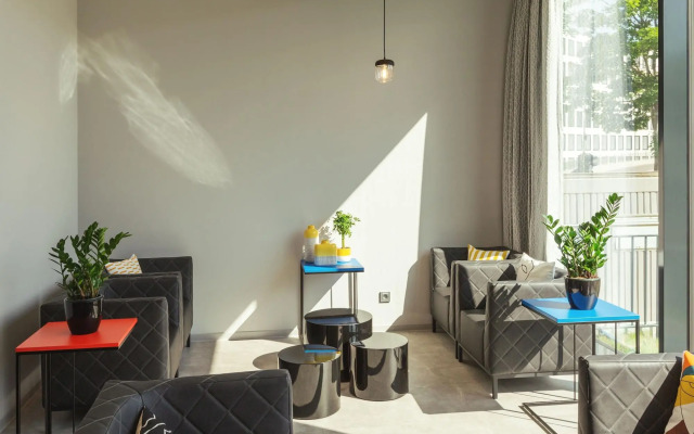 Holiday Inn - the niu, Form Stuttgart Feuerbach by IHG