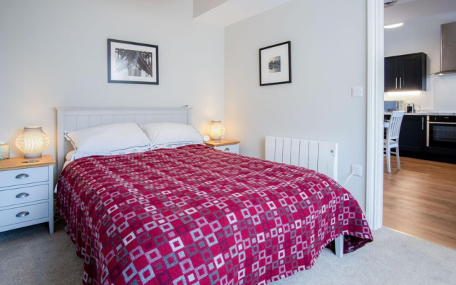 Captains Lookout - 1 Bedroom Apartment - Tenby