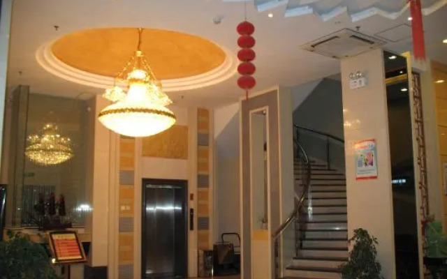 Home Inn & Hua Yi Select Hotel (Jiangyan Railway Station, Jiangyan Avenue, Taizhou)