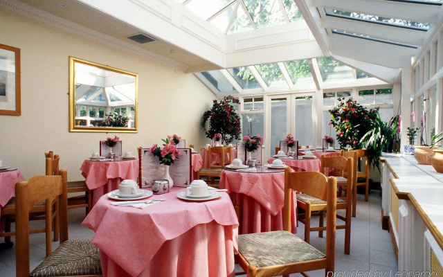 Henley House Hotel