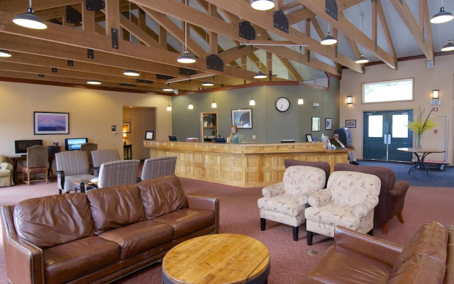 Denali Bluffs Hotel