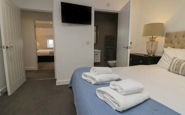 Edgemere Retreat
