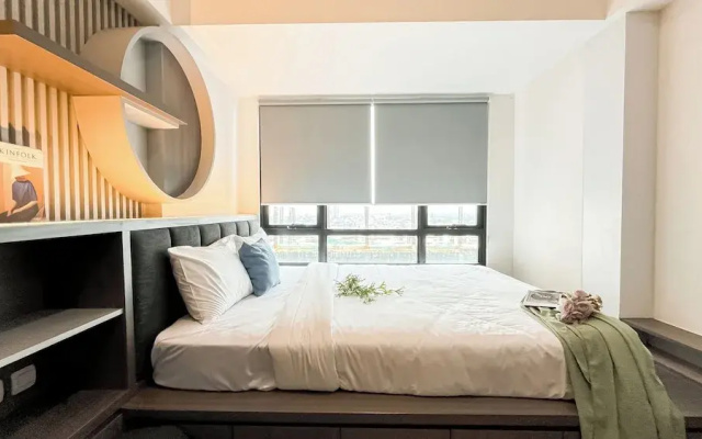 Studio Near Grand Serpong Mall At Apartment Collins Boulevard