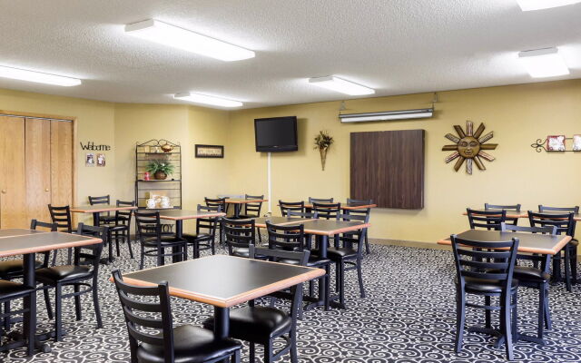 Quality Inn & Suites Watertown