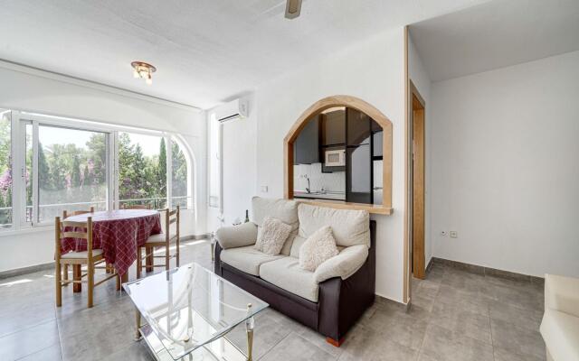 Snug holiday home in Villamartin with garden