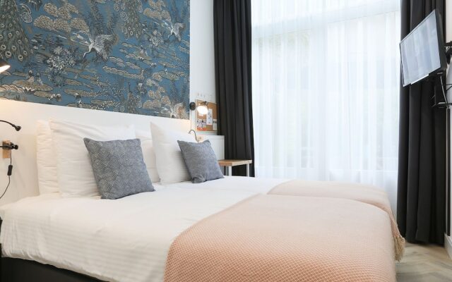 Chic Holiday Home in Scheveningen With Garden