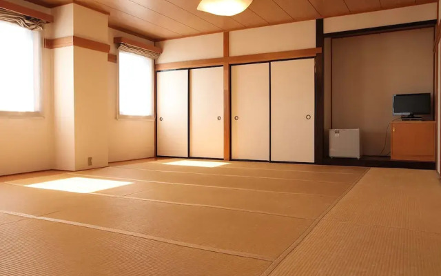 OYO 44580 Hotel Sunshine