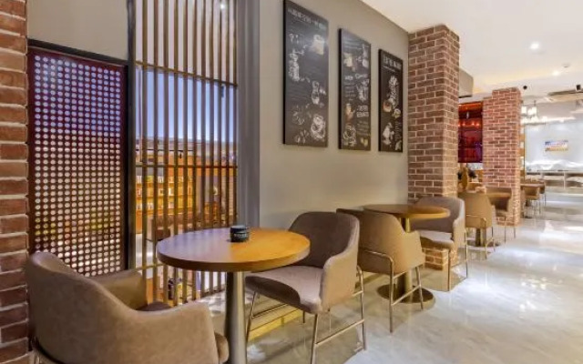 James Joyce Coffetel Hotel (Huangshan Scenic Area Transfer Center)