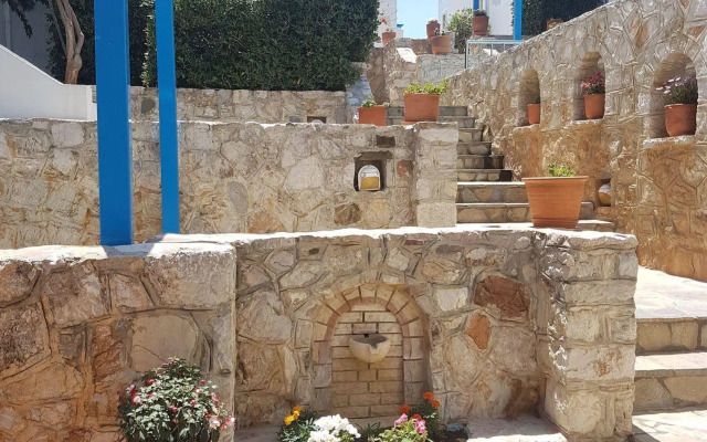 Pantonia Apartments