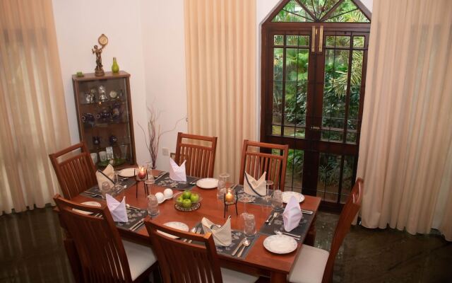 Holistic Villas River