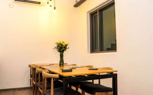 OYO Townhouse 032 Galleria Market