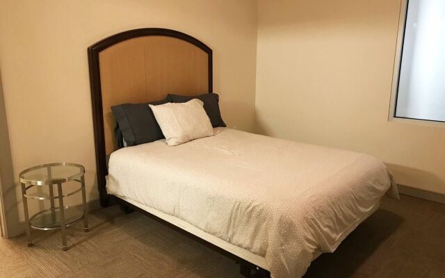 Pleasant  2Br Apartment | Great Value Downtown