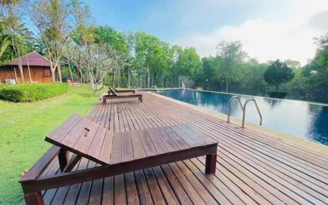 Baanwangnamkeaw Lodge