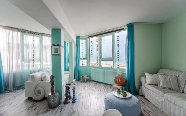 Beach Suite Sand