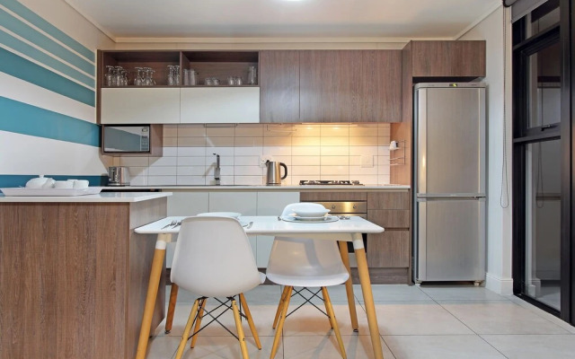 WatersEdge Aparthotel