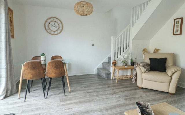 4 Parc Delfryn