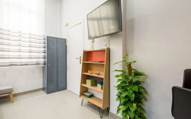 Lovely & Quiet City Center Apartment